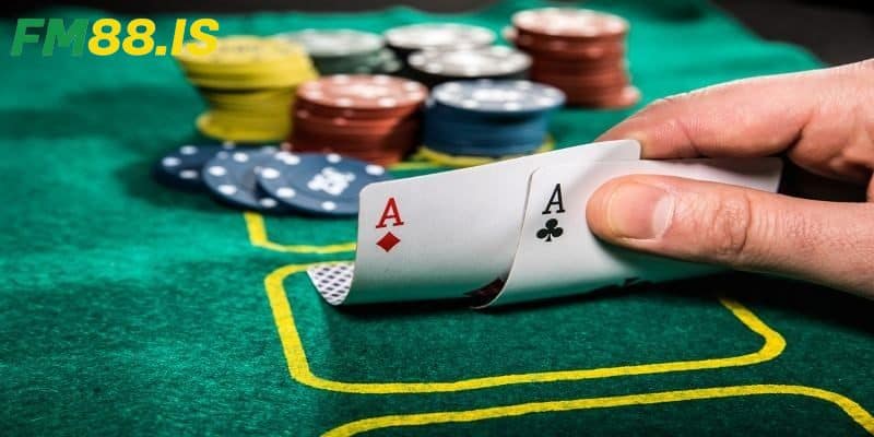 Hiểu cách chia bài cơ bản để giúp kết hợp thành bộ mạnh